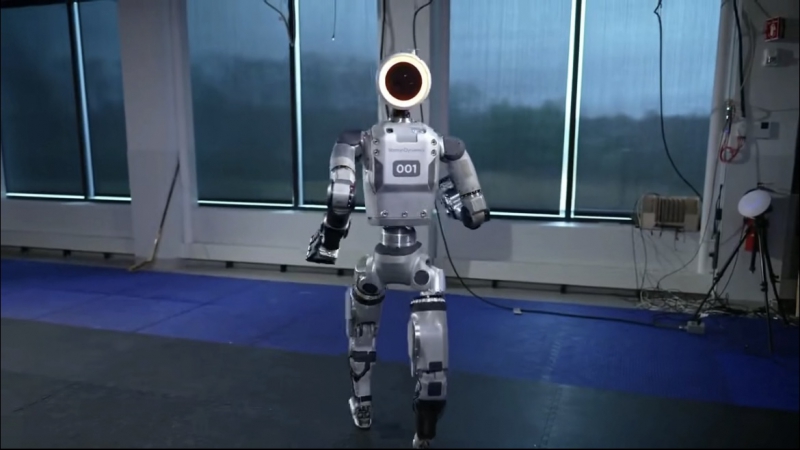 炸裂更新！波士顿动力电驱动人形机器人来了！